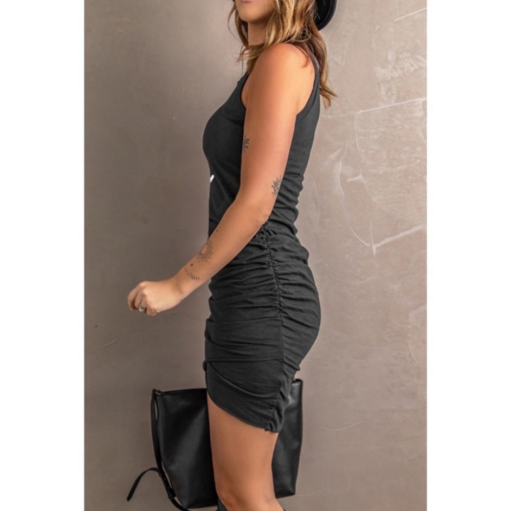 BRAND NEW Navy Rouched Sleeveless Dress - Picture 3 of 5